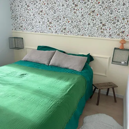 Alpehytte Sur Terrain Arbore