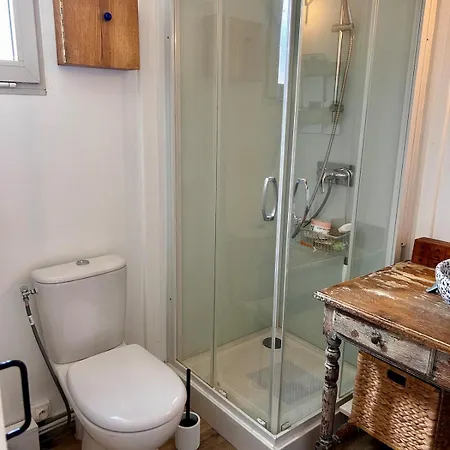 Alpehytte Sur Terrain Arbore